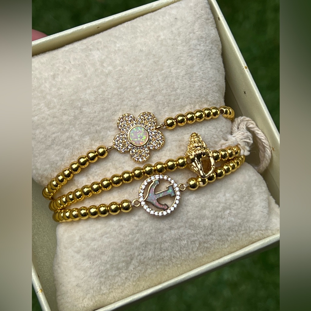 Arm Candy Gold Tone Stretch Bracelet Set 3pcs 27$